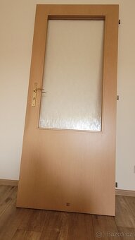 Prodám 4 vnitřní dveře včetně kování - 7