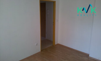Pronájem bytu 1KK, 27,80 m2, cihla, v OV, 2 patro,  ul. Král - 7