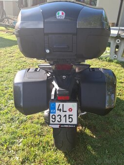 Honda VFR 1200 F - 7