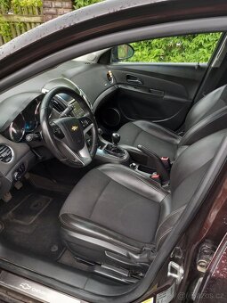 Chevrolet Cruze SW Combi 2.0 tdi 120kW rv 2012 - 7