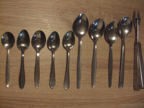 Kameninové nádoby, lžíce, vidličky, svícen, madonka a jiné - 7