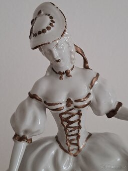 Royal Dux -Isis. - 7