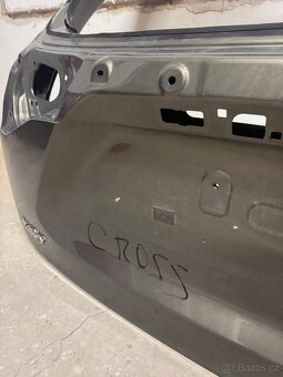 Toyota Yaris Cross 2021, zadní 5. (páté) dveře - 7