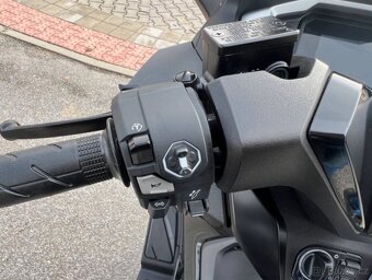 Prodám HONDA FORZA 125 ABS - 7