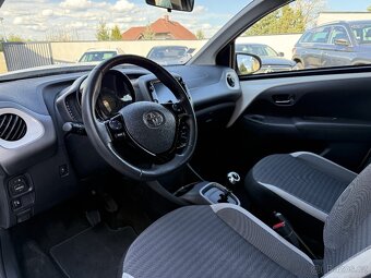 Toyota Aygo 1.0 VVT-i 53 kW - 7