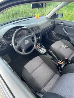 Volkswagen Golf 1.6 75kw - 7
