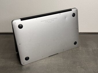 Macbook Air 11" 2010 / C2D / 2GB / 64GB / DPH - 7