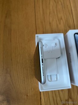 iPhone XR 256 GB - 7