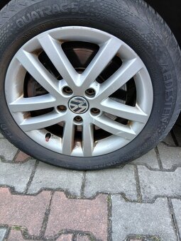 VOLKSWAGEN TOURAN - 7
