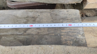 Staré suché listnaté dřevo - 7