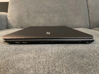 Acer Aspire E5 - 772G - 7