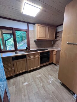 Chata po rekonstrukci u řeky Berounky pod hradem Křivoklát - 7