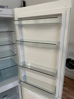 Lednice s mrazákem Miele (257) - 7