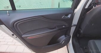 Opel Zafira C 2.0 CDTi Cosmo, ČR, nehav. , až 7 míst, - 7