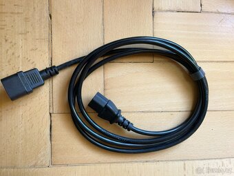 Furman M-10LX E - Napájecí distributor - 7