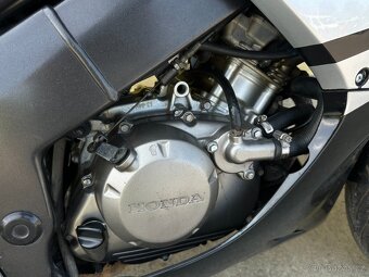 Honda CBR 125R r.v. 2004 - 7