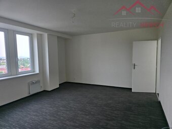 Pronájem bytu 3+kk, rekonstrukce, 97 m2, Žižkovo náměstí - A - 7