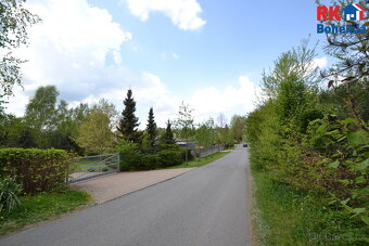 Exkluzivně, prodej stavebního pozemku 900m2 s chatou, Kameni - 7