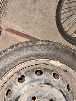 Prodám zimní pneu 165/60 R14 - 7