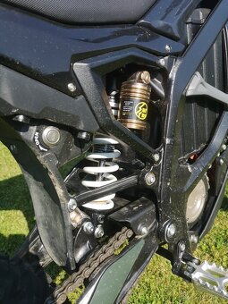 Sur-ron Ultra Bee 1887km, zánovní elektrické enduro. - 7