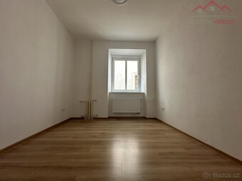 Pronájem bytu 2+1 (62 m2) nám. 1. Máje, Chomutov - 7