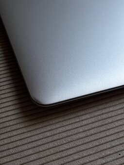 MacBook Air, 13-inch,early 2015, 250 GB - 7