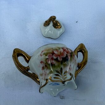 Porcelánová čajová souprava pro panenky - 7