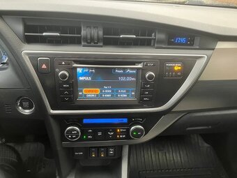 Toyota Auris - 7