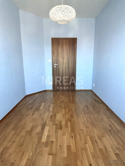 Nymburk, pronájem bytu 3+kk, 72 m2, + garážové stání,  okr.  - 7