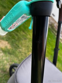 Hauck Walk N Care kočárek – šedý + doplňky - 7