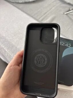 iPhone 15 Pro Max 512 GB Černý Titan - 7
