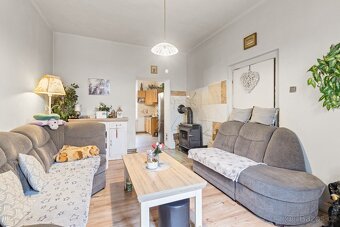 Prodej vícegeneračního domu Měšice u Prahy - 7