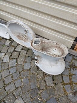 Umyvadlo a zachodová mísa - 7