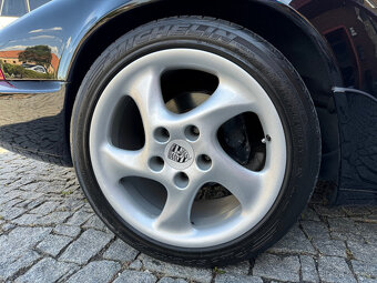1991 Porsche 911 Carrera 964 Cabrio 3,6 194kW - 7