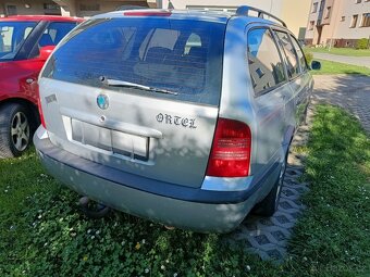 oktavia 1.9 tdi,81kw,r.v.2000,stk 7/26 číst celé - 7