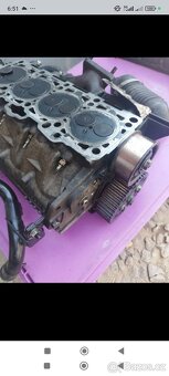 Prodám Hlavu Motoru  Passat B5.5. 1.9.TDI 74kw - 7