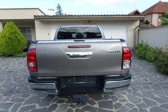 Toyota Hilux DC 2.4 I D-4D Active-75.541km-ZÁNOVNÝ STAV - 7