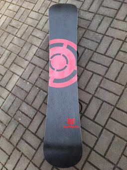Snowboard Nitro Target o délce 157cm s vázáním stejné značky - 7