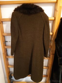 Elegantní vintage kabát OT Prostějov – výborný stav - 7