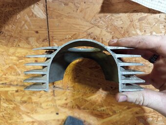 Karburátor a kryt karburátoru Jawa - 7