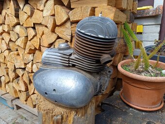 Motor ČZ 175 / 356 nebo skútr ČZ 501 - 7