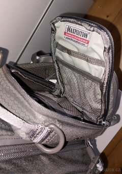 Nový batoh Maxpedition Riftcore 23 L + 2 boční kapsy - 7