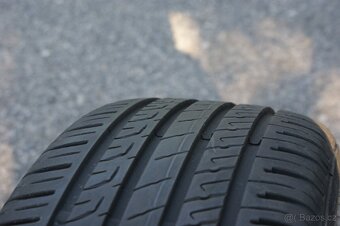 4ks hezkych Y alu kol original Ford 18 letni pneu - 7