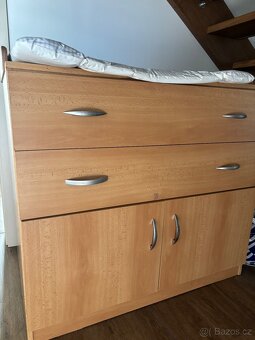 Přebalovací pult - 7