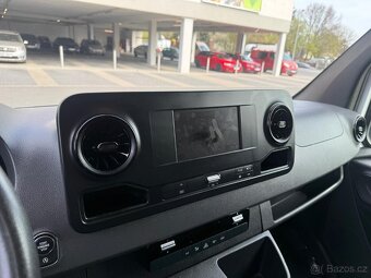MERCEDES-BENZ SPRINTER - 7
