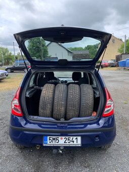 Prodám Dacia Sandero 1.4i - 7
