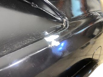 Zadní nárazník bílá barva LB9A/teď černá folie VW Scirocco 3 - 7