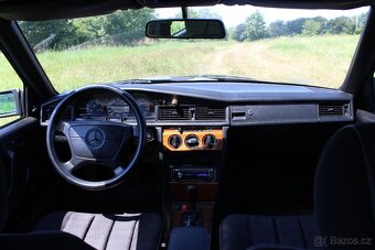 Mercedes-Benz 190E 1.8 benzín - 7