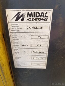 Prodám ručně vedený paletový vozík Komatsu - 7