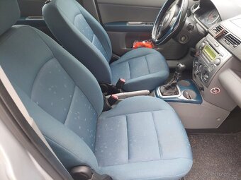 Mazda 2 - 7